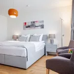 Miete 4 Schlafzimmer wohnung von 135 m² in Düsseldorf