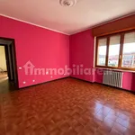 Affitto 3 camera appartamento di 97 m² in Vercelli