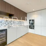 Rent 2 bedroom apartment of 103 m² in Southbank Place