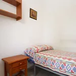 Rent a room of 250 m² in granada