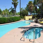 Rent 1 bedroom apartment in Los Angeles