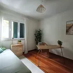 Rent 2 bedroom apartment of 77 m² in Funchal