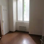 Maison de 79 m² avec 1 chambre(s) en location à Villefranche-de-Rouergue