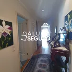 Rent 4 bedroom apartment of 187 m² in Porto