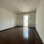 Affitto 3 camera appartamento di 130 m² in Taranto