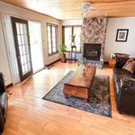 Rent 4 bedroom house of 167 m² in Val-des-Monts