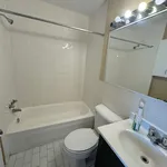 Appartement de 871 m² avec 4 chambre(s) en location à Montreal