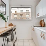 Rent 2 bedroom apartment of 38 m² in Paris