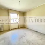 Affitto 4 camera appartamento di 100 m² in Alessandria