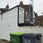 Rent 2 bedroom flat in London