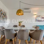 Rent 3 bedroom apartment of 66 m² in Split