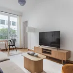 Rent 1 bedroom apartment of 710 m² in Paris