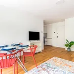 Rent 1 bedroom apartment of 50 m² in Lisbon