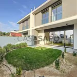 Rent 3 bedroom house of 220 m² in Amora