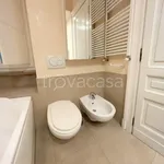 Rent 5 bedroom apartment of 164 m² in Roma