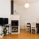 Rent 2 bedroom apartment of 72 m² in Porto