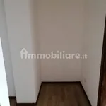 Affitto 3 camera appartamento di 96 m² in Cagliari