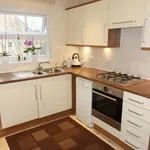 Rent 2 bedroom flat in Surrey