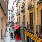 Rent a room of 130 m² in madrid