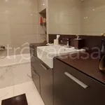 Rent 4 bedroom apartment of 104 m² in Genova