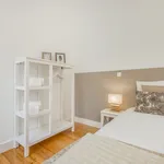 Rent 1 bedroom apartment of 50 m² in Porto