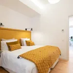 Rent 2 bedroom apartment of 95 m² in lisbon