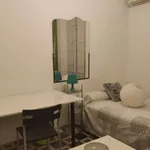 Rent a room of 200 m² in granada