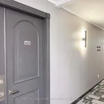 Appartement de 893 m² avec 6 chambre(s) en location à Toronto