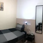 Rent 4 bedroom apartment in Barcelona