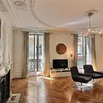 Appartement de 1200 m² avec 3 chambre(s) en location à Paris