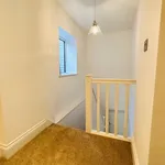 Rent 3 bedroom flat in East Midlands