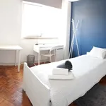 Rent a room of 143 m² in Lisboa