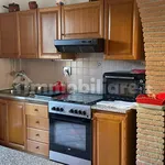 Rent 4 bedroom house of 130 m² in Trevignano Romano