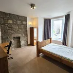 Rent 4 bedroom flat in Scotland