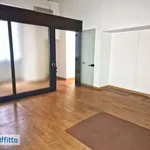 Affitto 5 camera appartamento di 220 m² in Naples