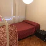 Alquilo 3 dormitorio apartamento de 80 m² en barcelona