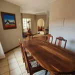 Rent 4 bedroom house of 450 m² in Pretoria