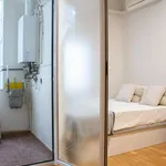 Rent 4 bedroom apartment in Barcelona