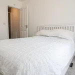 Rent 2 bedroom apartment in Cardiff