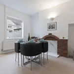 Three bedrooms apartment in City Centre Location  (Has an Apartment)