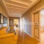 Rent 5 bedroom apartment of 300 m² in Florence