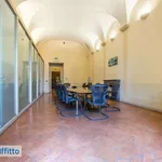 Affitto 6 camera appartamento di 497 m² in Florence