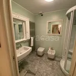 Rent 5 bedroom apartment of 210 m² in Padova