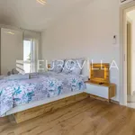 Rent 3 bedroom house of 81 m² in Pula