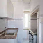 Rent 3 bedroom apartment in Lisbon