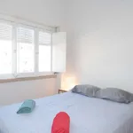 Rent 2 bedroom apartment of 70 m² in lisbon