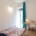 Rent a room of 80 m² in milan