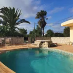 Rent 4 bedroom house of 250 m² in Luz