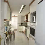 Rent 4 bedroom apartment of 130 m² in Madrid