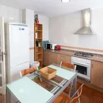 Rent a room of 90 m² in valencia